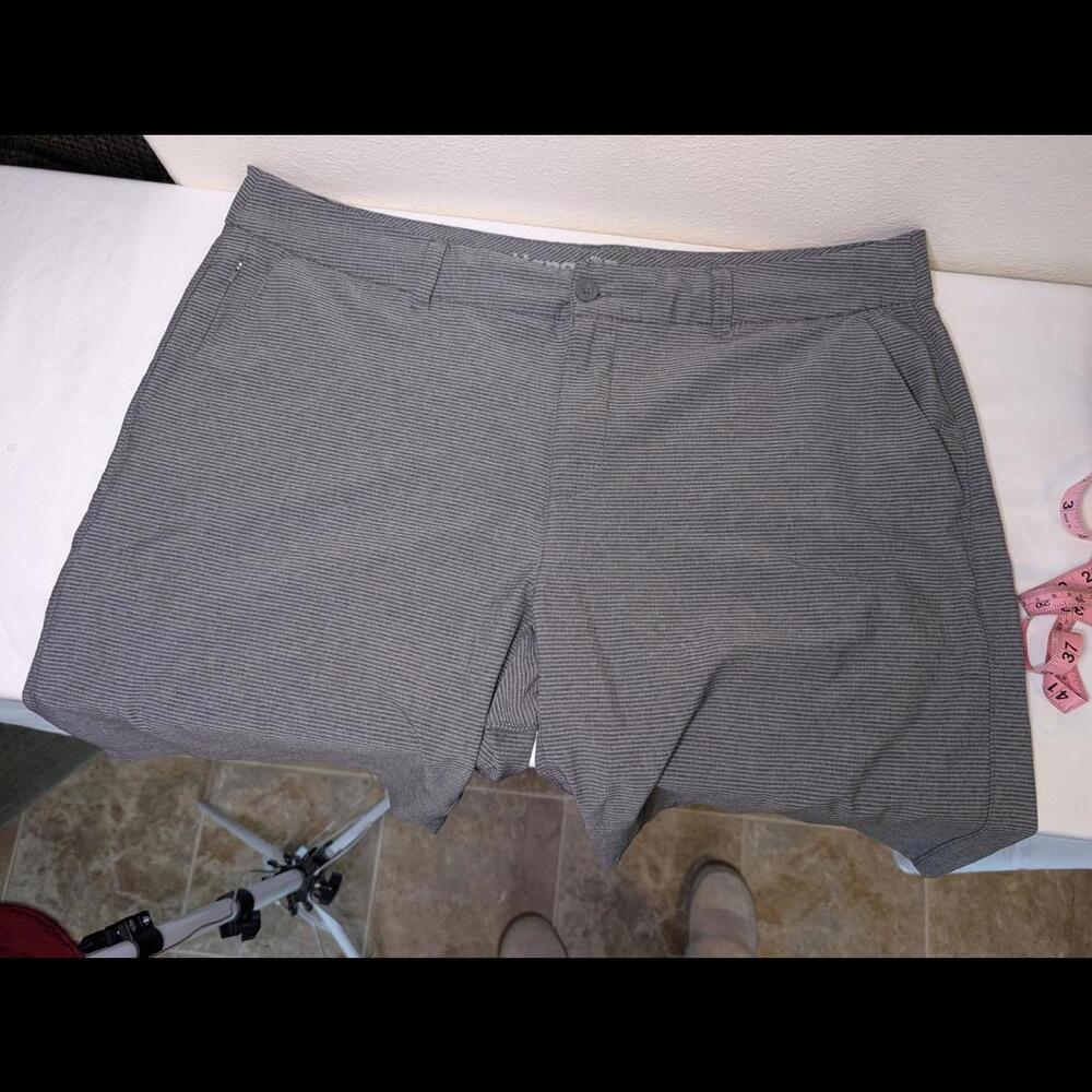 Hang Ten Men's Size 40 Waist Casual Grey Shorts